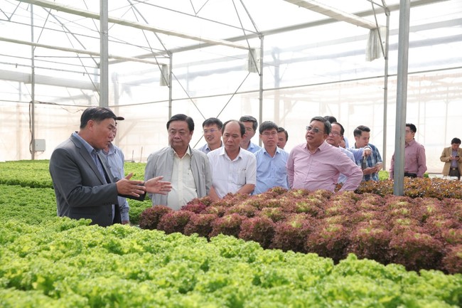 Bộ trưởng Bộ NNPTNT Lê Minh Hoan: Mỗi sản phẩm nông nghiệp cần minh bạch cả quá trình sản xuất - Ảnh 1.