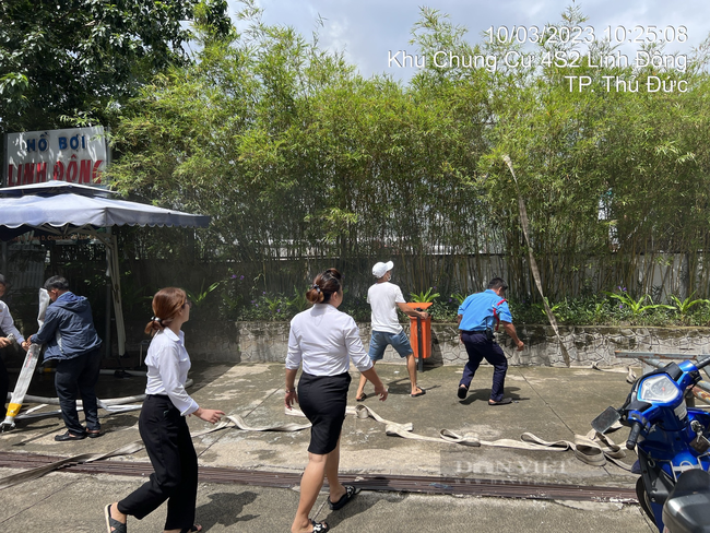 TP.HCM: Cháy bồn xử lý nước thải gần hồ bơi chung cư 4S Linh Đông, học sinh bỏ chạy tán loạn - Ảnh 2.
