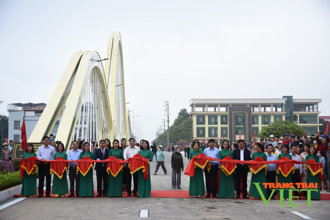 Điện Biên: Thông xe cầu Thanh Bình mừng Kỷ niệm 70 năm Chiến thắng Điện Biên Phủ   - Ảnh 1.