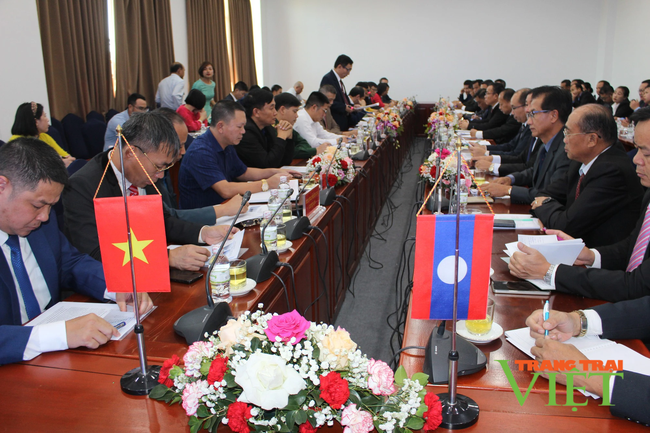 Điện Biên và 6 tỉnh Bắc Lào tăng cường hợp tác, đẩy mạnh hoạt động thương mại biên giới   - Ảnh 1.