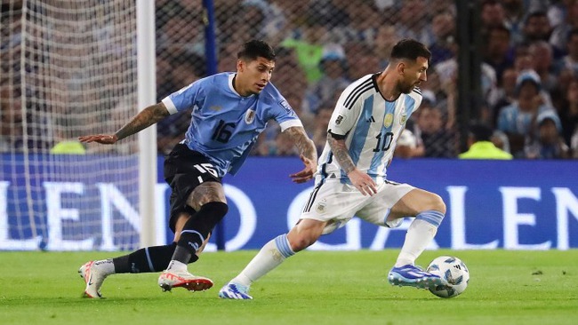 Breaking the streak of 8 clean sheets and Messi making a mistake, Argentina lost to Uruguay - Photo 2.