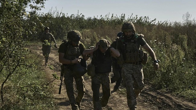 Quan chức Pháp đưa ra tuyên bố bất ngờ về Ukraine - Ảnh 1.