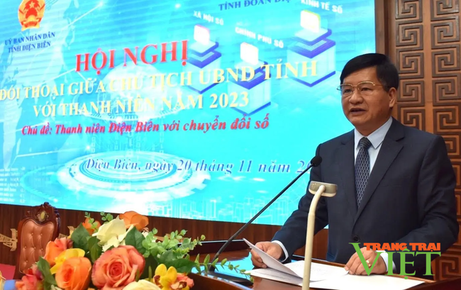 Chủ tịch Ủy ban nhân dân tỉnh Điện Biên đối thoại với thanh niên   - Ảnh 1.