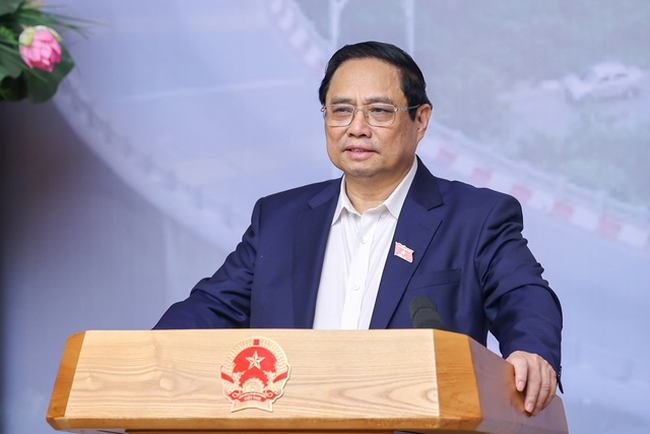 Thủ tướng Phạm Minh Chính: Nhà thầu phải bảo đảm tiến độ, chất lượng dự án giao thông trọng điểm - Ảnh 1.
