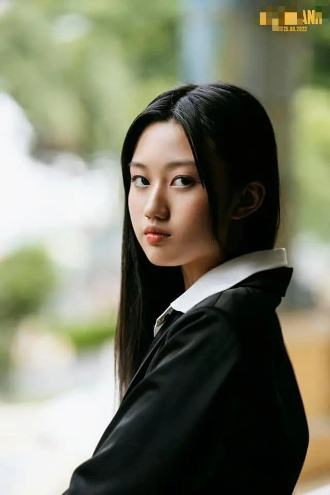 Mai Cát Vi - Nữ diễn viên nhỏ tuổi nhất Việt Nam sở hữu 2 Bông sen vàng - Ảnh 1.