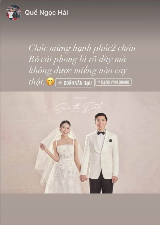 Các tuyển thủ Việt Nam mừng đám cưới Văn Hậu bao nhiêu? - Ảnh 1.