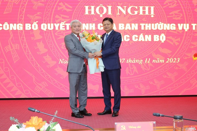 Người vừa được Hà Nội giới thiệu để bầu giữ chức Chủ tịch quận Nam Từ Liêm là ai? - Ảnh 1.