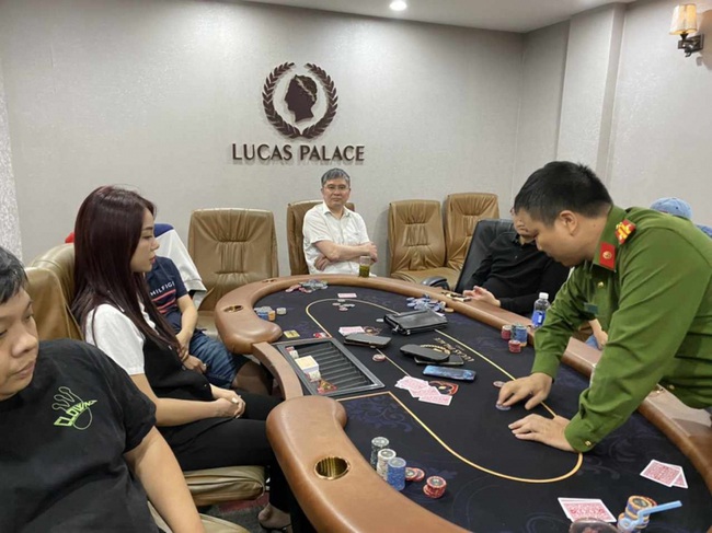 Bộ Công an phá ổ đánh bạc &quot;khủng&quot; tại Hà Nội - Ảnh 3.
