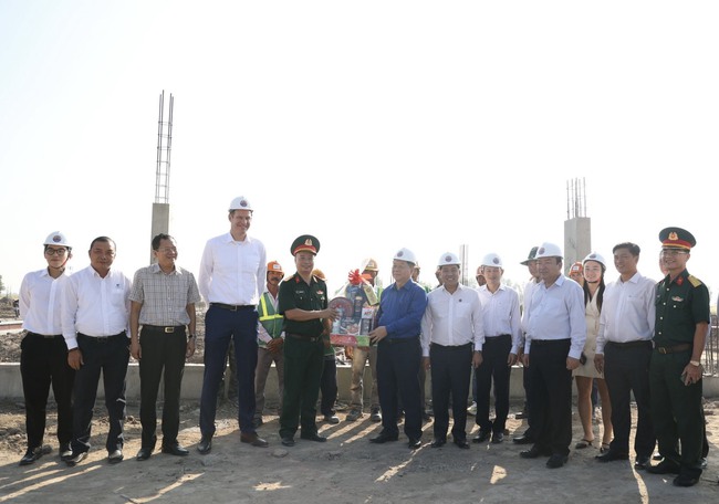 Trưởng ban Tuyên giáo Trung ương dự Lễ khởi công xây dựng 3 nhà tình nghĩa tại Tây Ninh - Ảnh 6.