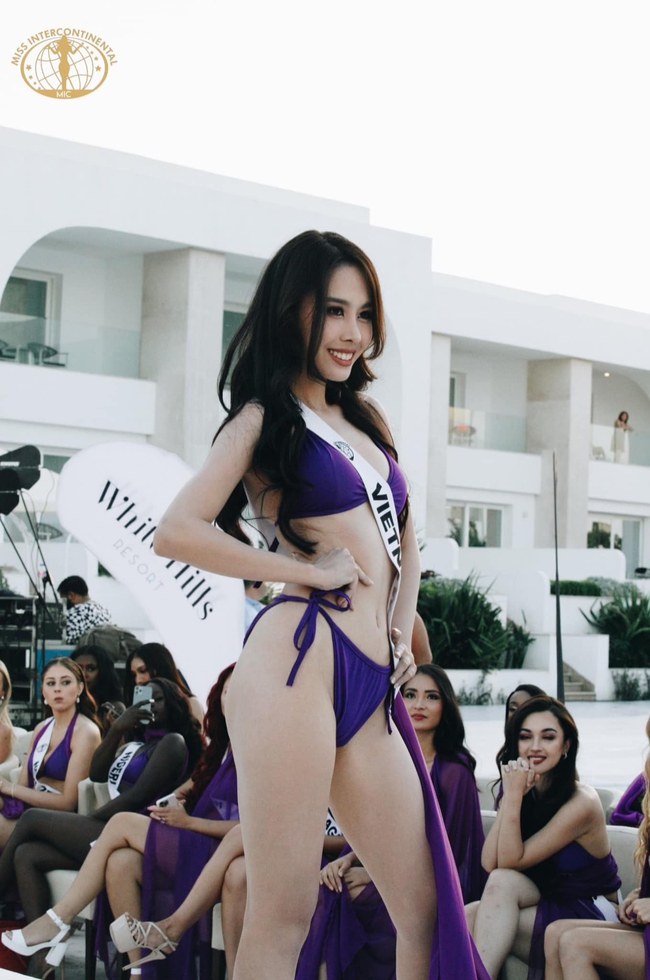 Chung kết Miss Intercontinental 2023: Ngọc Hằng mặc váy dạ hội quyến rũ nặng 20kg - Ảnh 5.