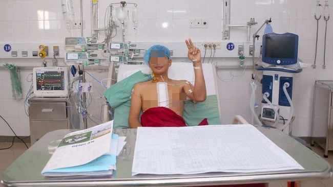 Bệnh viện Trung ương Huế xác lập nhiều kỷ lục ghép tim xuyên Việt - Ảnh 3.