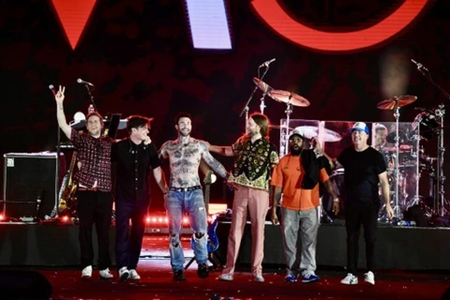 Maroon 5 và dàn sao Việt mang tới “cơn địa chấn” cảm xúc trong đêm 8Wonder Winter Festival - Ảnh 10.