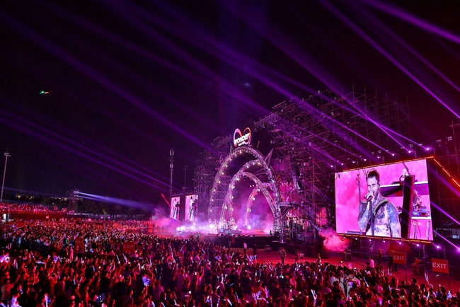Maroon 5 và dàn sao Việt mang tới “cơn địa chấn” cảm xúc trong đêm 8Wonder Winter Festival - Ảnh 22.