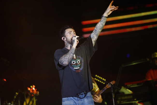 Maroon 5 và dàn sao Việt mang tới “cơn địa chấn” cảm xúc trong đêm 8Wonder Winter Festival - Ảnh 4.