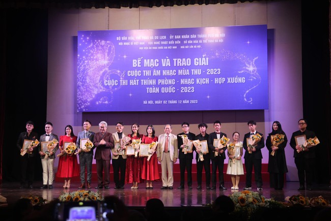 Nghịch lý giải thưởng tại Cuộc thi hát Thính phòng - Nhạc kịch - Hợp xướng toàn quốc 2023 - Ảnh 3.