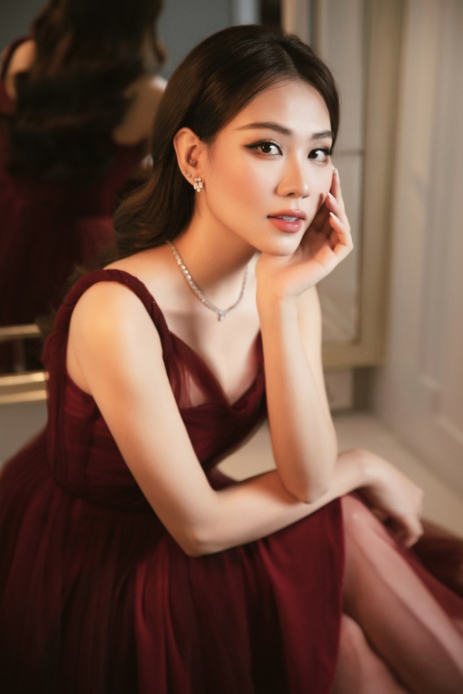 &quot;Phớt lờ&quot; chuyện Miss World bị dời lịch, Hoa hậu Mai Phương có hành động đẹp dịp Noel 2023 - Ảnh 1.