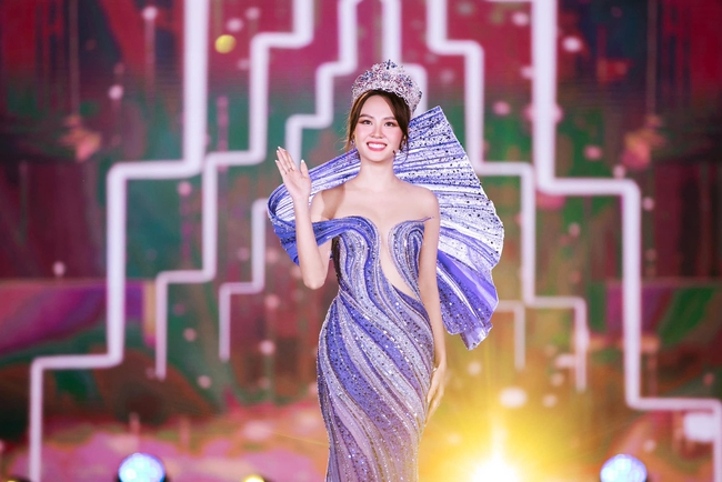 &quot;Phớt lờ&quot; chuyện Miss World bị dời lịch, Hoa hậu Mai Phương có hành động đẹp dịp Noel 2023 - Ảnh 5.