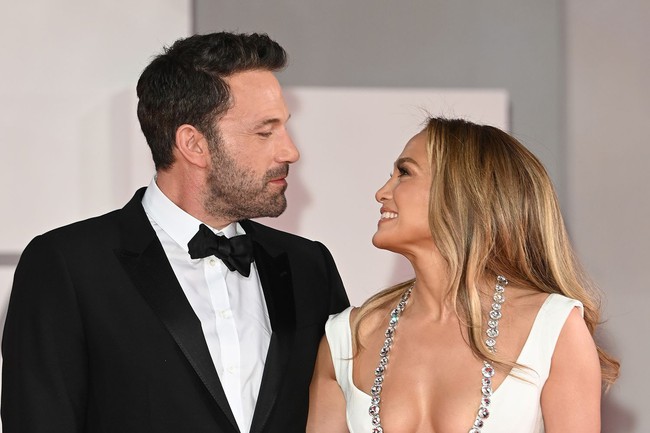 Jennifer Lopez và Ben Affleck tranh cãi vì quyết định có con - Ảnh 1.