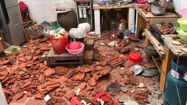 Vụ nổ lớn nhà dân ở Bắc Giang, 1 người trọng thương: Công an thông tin nguyên nhân - Ảnh 1.
