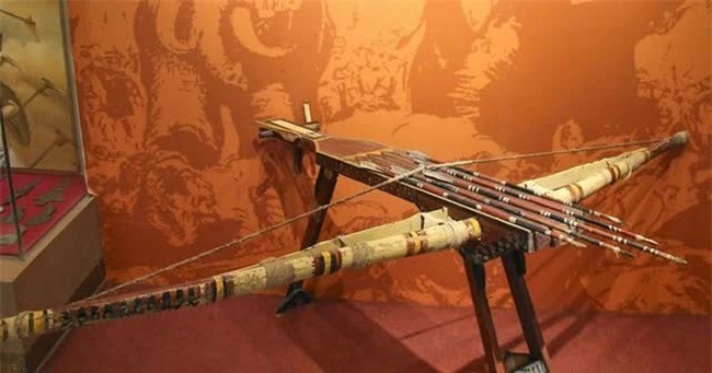 3 vũ khí nổi tiếng thần thoại Việt Nam: Món thứ 2 có thể xuyên thủng giáp trụ - Ảnh 3.