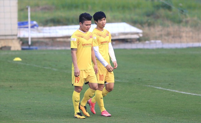 Báo Thái Lan chỉ ra thực tế buồn của cầu thủ Việt Nam - Ảnh 1.