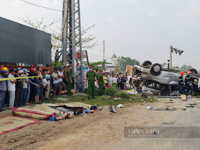 Hiện trường vụ tai nạn giao thông nghiêm trọng khiến 8 người tử vong tại Quảng Nam - Ảnh 2.