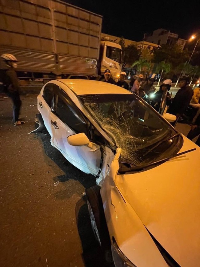 Người đàn ông tử vong sau va chạm với xe 7 chỗ tại Đà Nẵng - Ảnh 2.