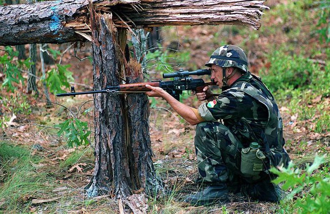 Không phải súng AK, đây mới là khẩu súng Mỹ sợ nhất ở Việt Nam - Ảnh 4.
