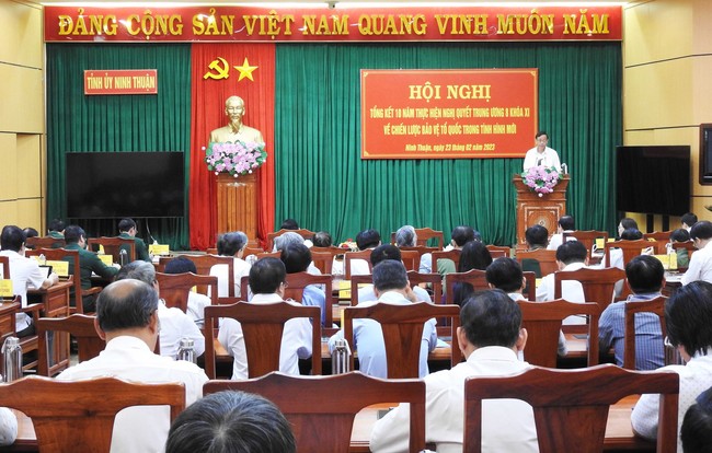 Ninh Thuận: Phát triển kinh tế, bảo đảm quốc phòng, an ninh - Ảnh 1.