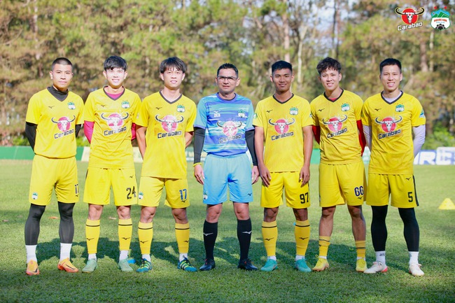 HLV Kiatisak:&quot;Mục tiêu của HAGL là giúp các cầu thủ trẻ trưởng thành tại V.League&quot; - Ảnh 2.