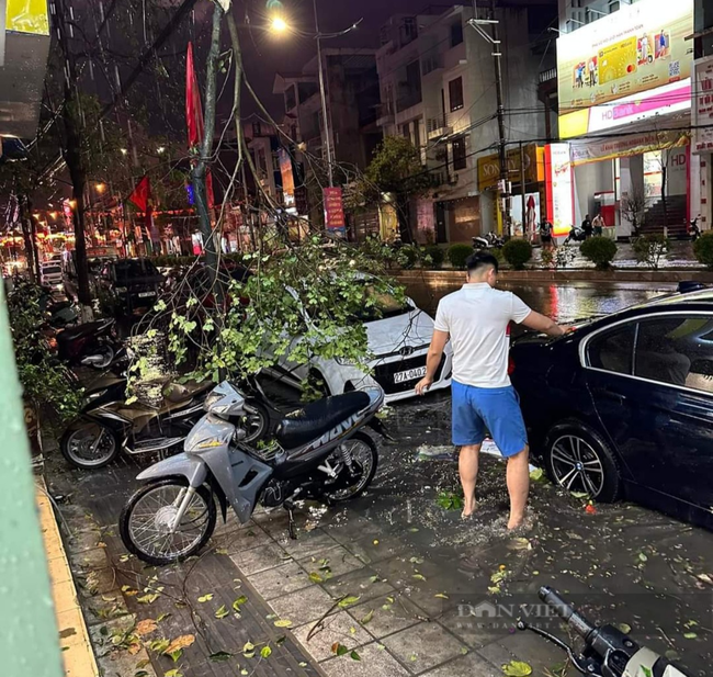 Mưa đá lớn xảy ra trên địa bàn thành phố Điện Biên Phủ   - Ảnh 3.