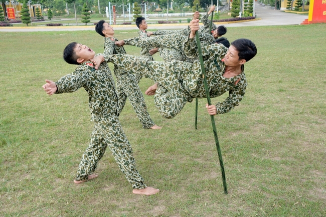 Tiêu chuẩn khắt khe để trở thành đặc công “người nhái” Việt Nam - Ảnh 2.