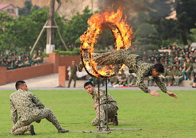 Tiêu chuẩn khắt khe để trở thành đặc công “người nhái” Việt Nam - Ảnh 3.