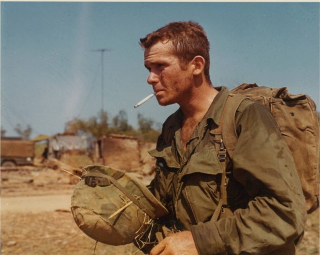 Chiến tranh Việt Nam khốc liệt và những bức ảnh màu mãi không quên - Ảnh 4.