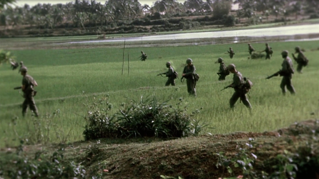 Chiến tranh Việt Nam khốc liệt và những bức ảnh màu mãi không quên - Ảnh 9.