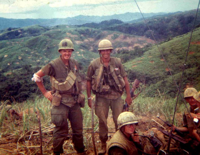 Chiến tranh Việt Nam khốc liệt và những bức ảnh màu mãi không quên - Ảnh 12.