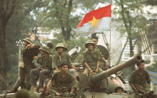 Chiến tranh Việt Nam khốc liệt và những bức ảnh màu mãi không quên - Ảnh 16.