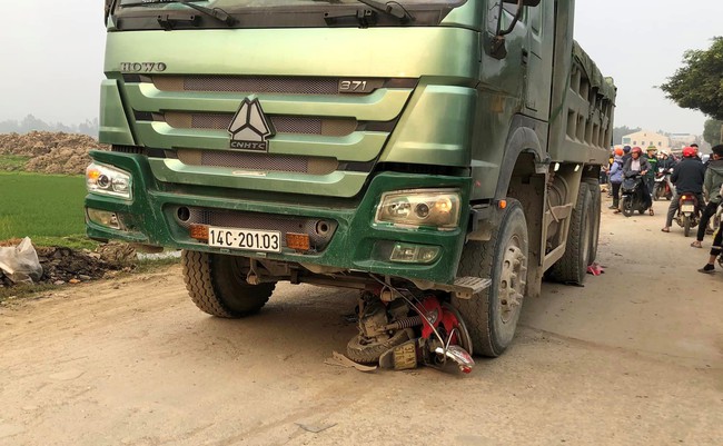 Nghệ An: Khởi tố, bắt tạm giam tài xế xe gây tai nạn khiến 3 mẹ con tử vong tại chỗ - Ảnh 1.