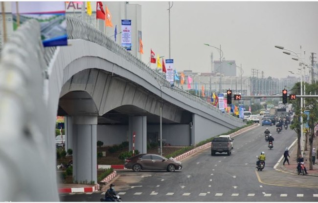 Hà Nội điều chỉnh tổ chức giao thông nút giao Cổ Linh - Đàm Quang Trung - Ảnh 1.