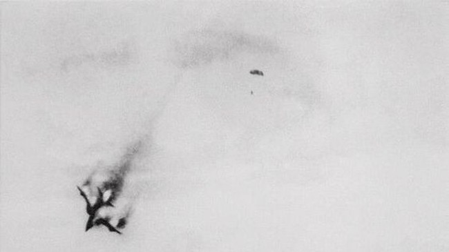 Pháo đài bay B-52 đầu tiên bị Việt Nam bắn rơi đầu tiên khi nào? - Ảnh 16.