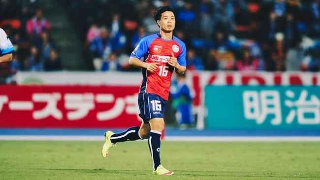 Công Phượng &quot;mất điểm&quot; trầm trọng trong mắt HLV Yokohama FC  - Ảnh 1.