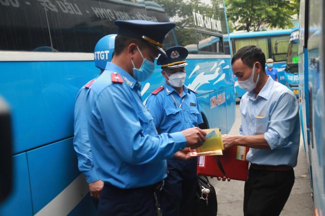 3 tháng đầu năm, Hà Nội xử phạt hơn 12,5 tỷ đồng tiền vi phạm quy định giao thông - Ảnh 1.