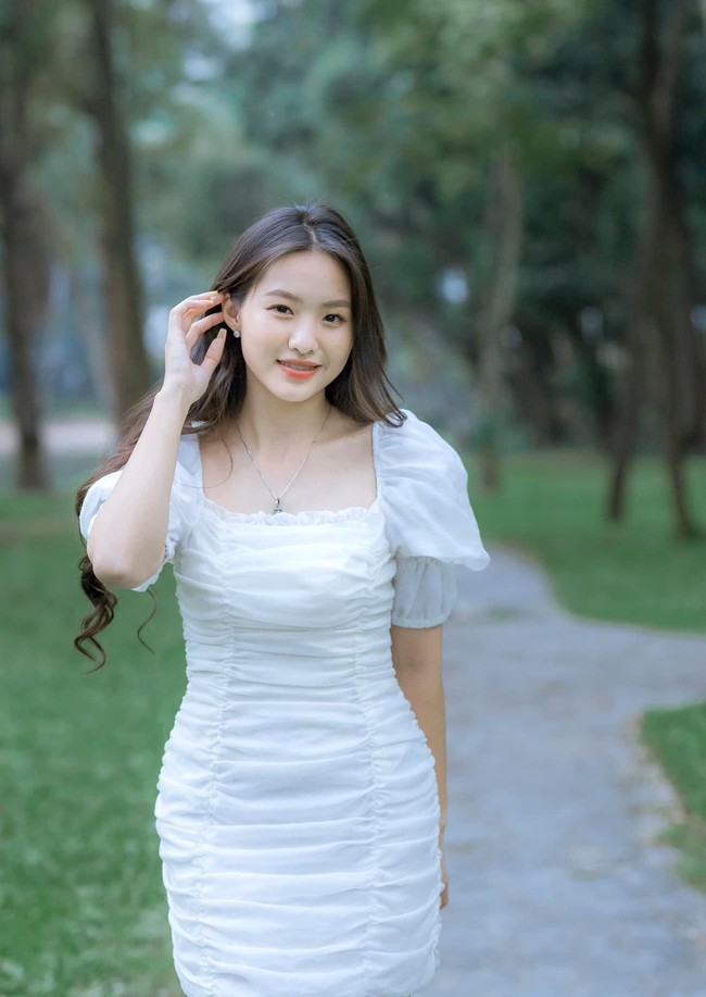 Con gái Kim Huệ: Cao 1m80, dáng đẹp như mơ ở tuổi dậy thì- Ảnh 3.