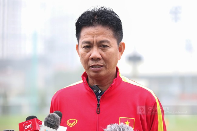 HLV Hoàng Anh Tuấn nói gì khi U17 Việt Nam rơi vào bảng đấu khó? - Ảnh 1.