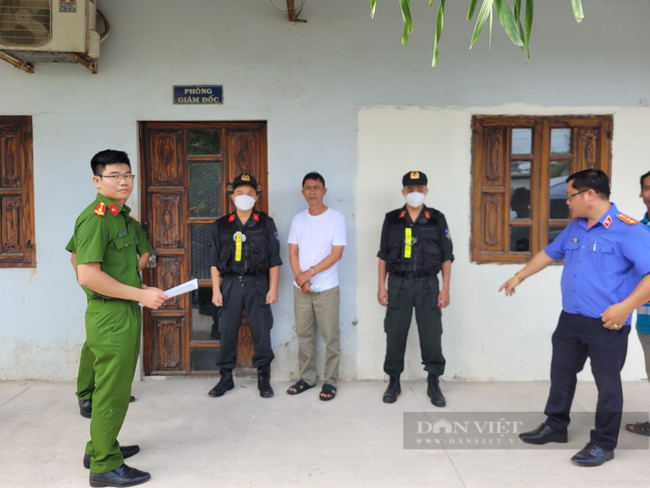 Công an kinh tế Long An khám xét Trung tâm dạy nghề Hàng Giang về tội “nhận hối lộ” - Ảnh 1.