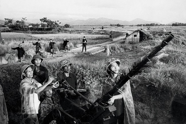 Mỹ khiếp sợ những khẩu pháo phòng không Fidel Castro tặng Việt Nam - Ảnh 15.
