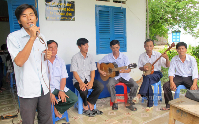 Một buổi sinh hoạt văn hóa cộng đồng ở ấp Thiềng Liềng, xã Thạnh An, huyện Cần Giờ (TP.HCM). Ảnh: Trần Khánh