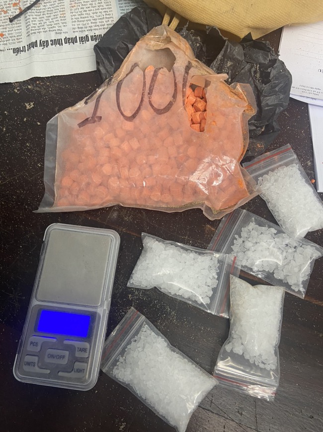 Bắt đối tượng móc nối mua 1,5 kg ma túy từ Lào để cùng cấp cho con nghiện ở Huế  - Ảnh 3.