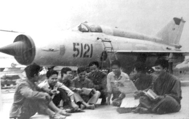 Chiêm ngưỡng dàn tiêm kích đầu tiên của Không quân Việt Nam oai hùng - Ảnh 10.