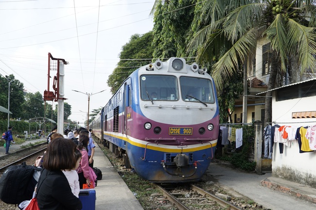 Chuyên gia đề xuất điều chỉnh tuyến đường sắt TP.HCM-Cần Thơ đi cùng vành đai 3 - Ảnh 3.